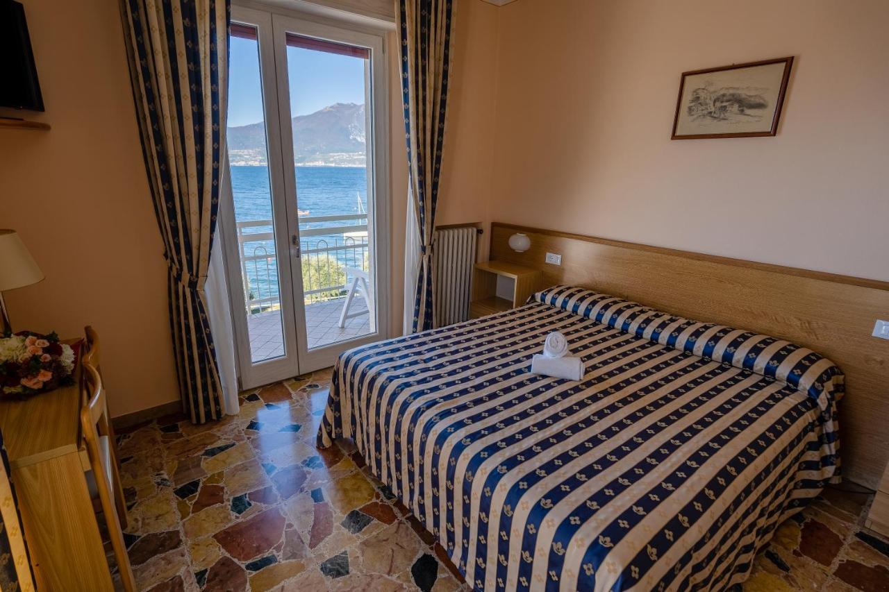 Hotel Benacus トッリ・デル・ベーナコ エクステリア 写真