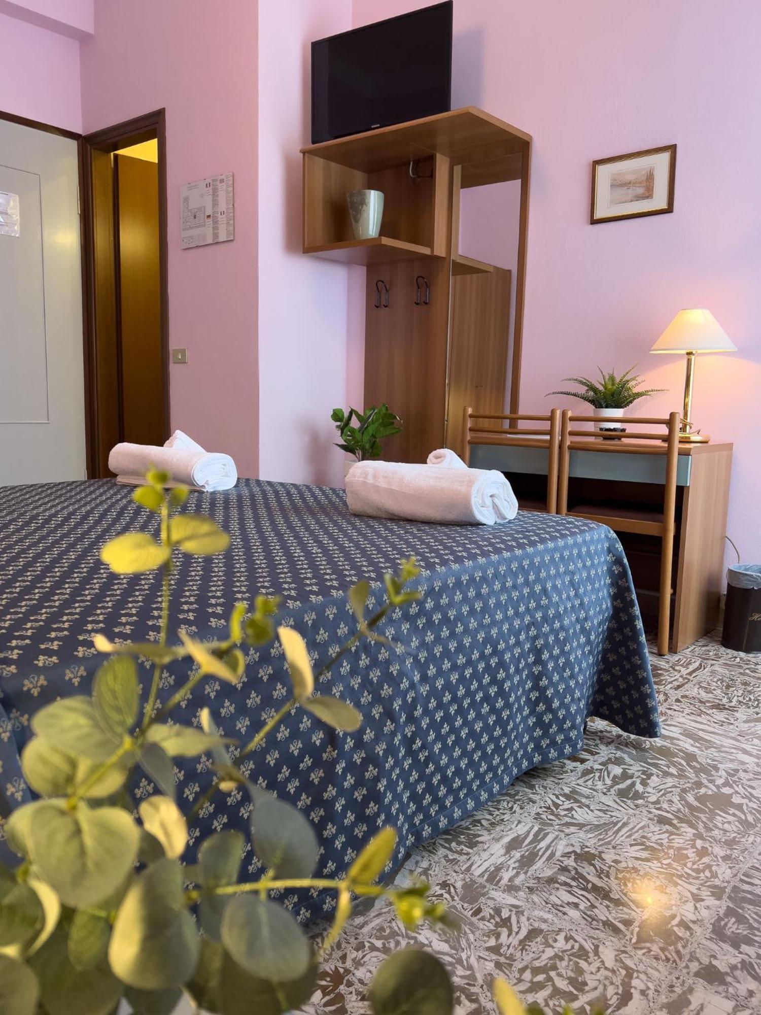 Hotel Benacus トッリ・デル・ベーナコ エクステリア 写真